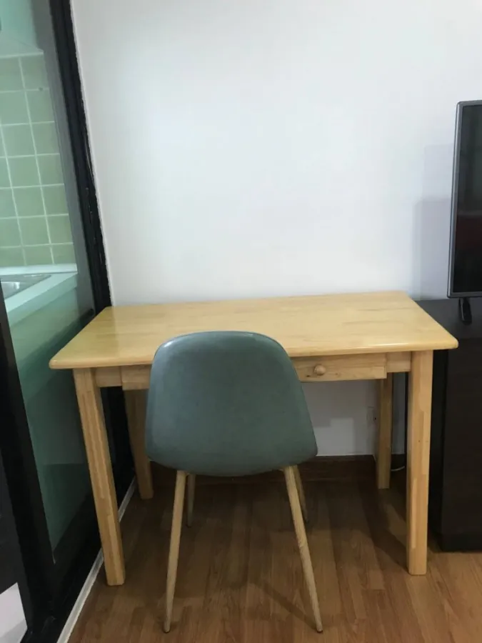 Condo for rent Regent Home 18 Chaengwattana-Laksi. Partition room Fully furnished. Hurry up to reserve.