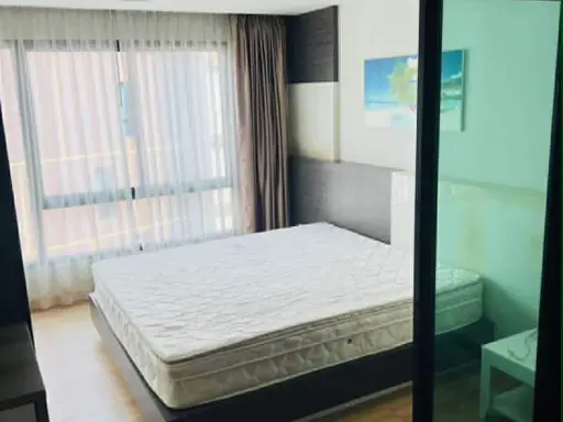ให้เช่า Living Avenue Bangsaen ห้องน่าอยู่ ชั้น 8 มาพร้อมเฟอร์นิเจอร์ครบครัน หิ้วกระเป๋าเข้าอยู่ได้เลยจ้า