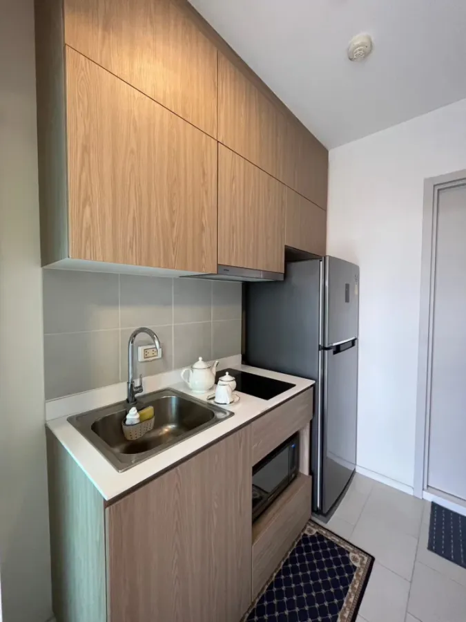 Urgent sale!! Condo De Lapis Charan 81, 21st floor, beautiful room, fully furnished, ready to move in. Reserve now!!