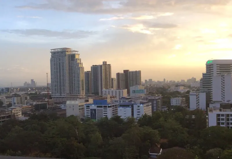 ให้เช่า/ขาย Condo Rhythm Sukhumvit 44/1 ห้องมุม ดูวิวงามๆ ไปด้วย อุปกรณ์ครบชุด ห้ามพลาดเลยจ้า