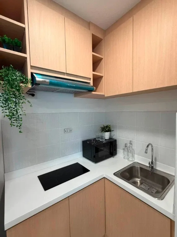 ขาย Centric Scene Sukhumvit 64 ห้องมุมกว้างขวาง ได้ความเป็นส่วนตัวสูง ตกแต่งสไตล์มินิมอลมูจิ พื้นลายก้างปลา รีบจองเลย