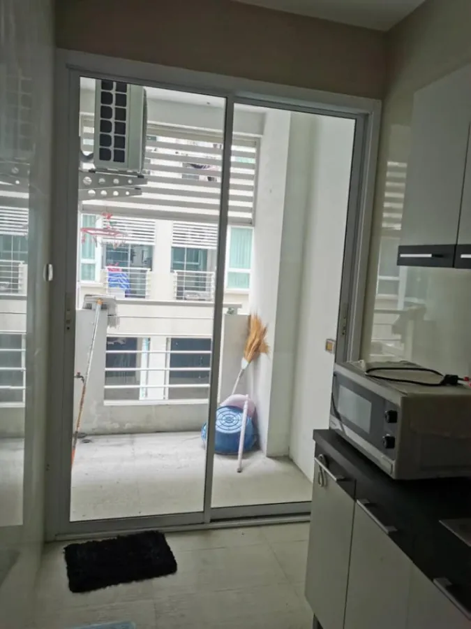 หายากมาก รีบจองเลย Happy Condo ลาดพร้าว ซ.101 เฟอร์นิเจอร์ครบ พร้อมเก็บกระเป๋าเข้าอยู่ได้เลย