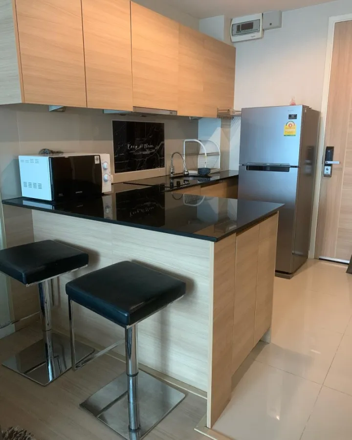 For sale D 25 Thonglor Condominium, very spacious room. Well decorated Ready to move in If you don't reserve, you'll miss a lot.