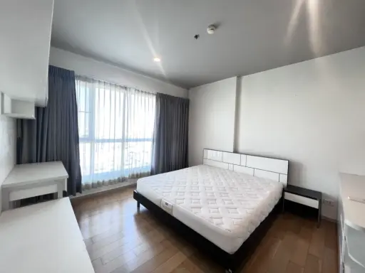 Condo for rent, Hive at Sathorn, designed in a modern style, simple but practical.