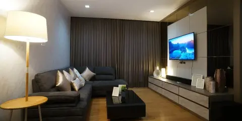 ให้เช่า Hyde Sukhumvit 13 ห้องกว้างขวาง ชั้นสูง วิวเมือง ห้องนอนบิวท์อิน ตกแต่งครบพร้อมอยู่