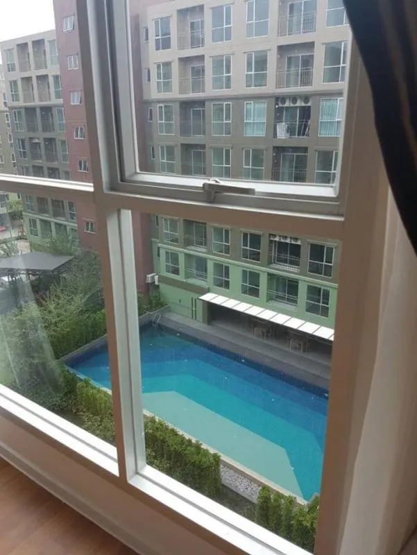 Rent lumpini place bangna km.3, 6th floor, building A, clean room. Fully furnished. The view of the pool is slow.