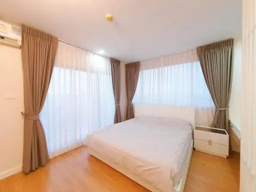 Sale supalai vista tiwanon intersection, corner room, high floor, beautiful decoration, new built-in furniture, whole room