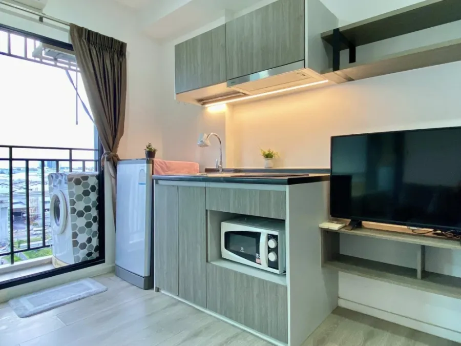 ให้เช่า Kensington Sukhumvit-Theparak ห้องน่าอยู่ เฟอร์นิเจอร์และเครื่องใช้ไฟฟ้าครบครัน หิ้วกระเป๋าเข้าอยู่ได้เลยจ้า