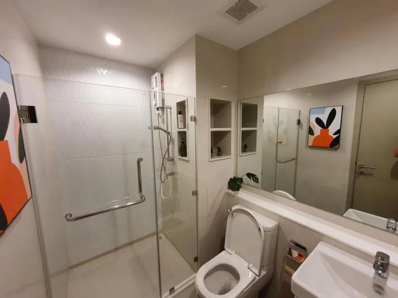 full built-in Make good use of every space in the room. No matter how many items, I can take it. Life ladprao. This room is great.