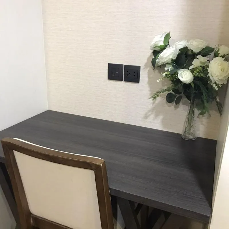 Condo for rent, Class Langsuan, clean room, lots of furniture, good communal, super nice location, near BTS, near shopping malls, book now