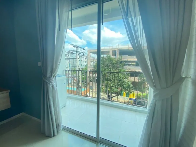 ให้เช่า แฮปปี้ คอนโด ลาดพร้าว 101 ห้องมุม เป็นส่วนตัว พร้อมอยู่ ห้ามพลาด