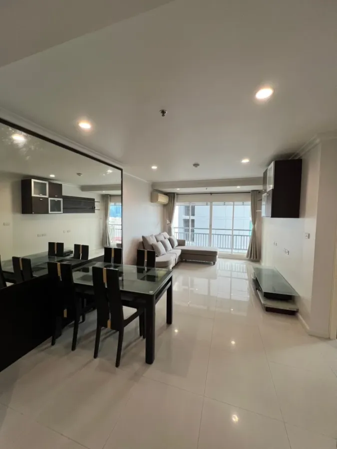 Grand Park View Asoke condo for rent, 24th floor, fully furnished. Book now!