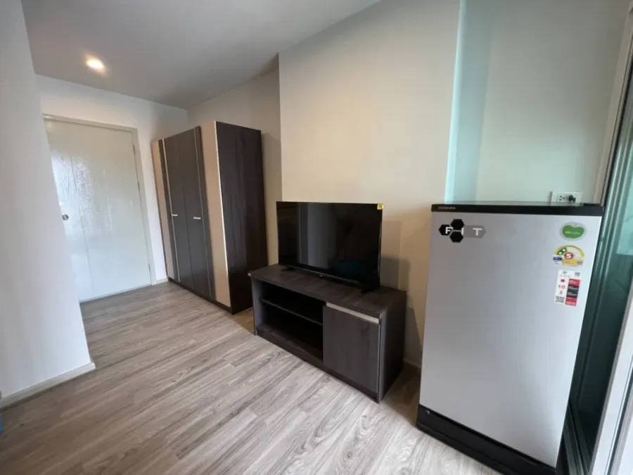 Condo for rent, Regent Home Bangna, 11th floor, Chao Phraya River view. Partitioned rooms, fully equipped kitchen. Book now!