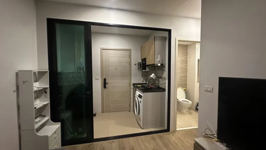 Brompton Pet Friendly condo for rent, Sukhumvit 107. Beautiful, well-maintained unit with complete furniture and appliances. Ideal for those who want