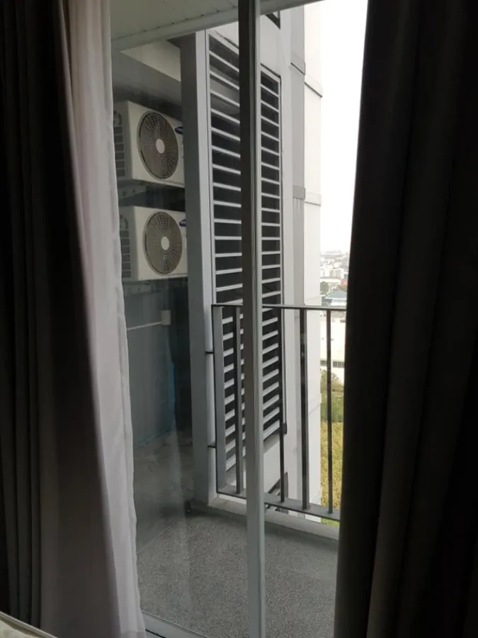 Condo for rent, Greene Chaengwattana, 1 bedroom, kitchen block, plus a very good view. If you don't book, you will regret it. Urgent.