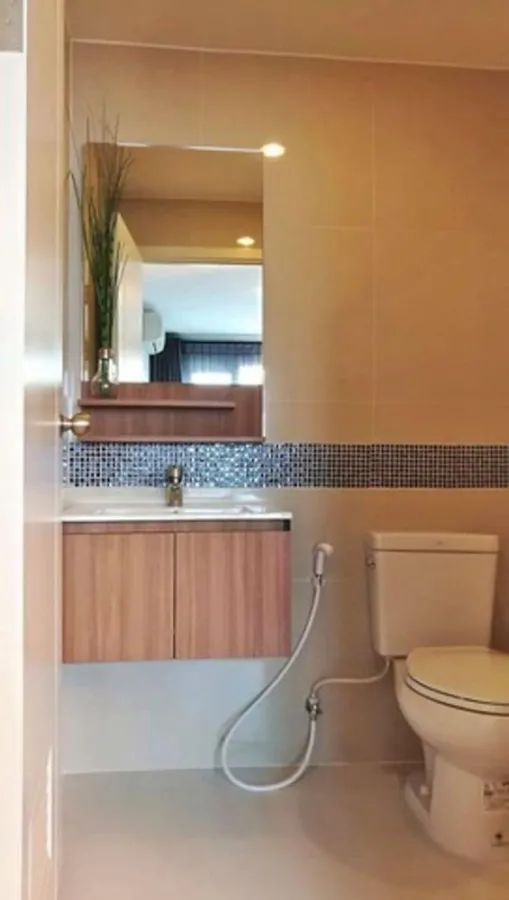 For rent Fuse Senses Bang Khae, very nice room It comes with complete furniture and electrical appliances. I can't reserve it anymore.