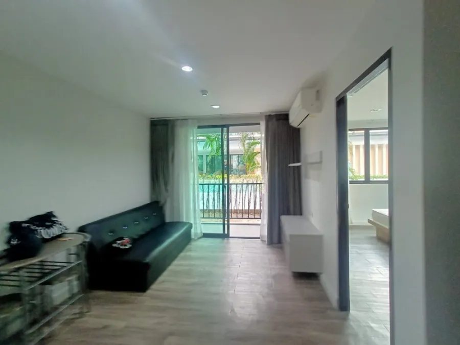 For rent: G Condo Sriracha, fully built-in furniture. Complete electrical appliances Just carry your bag and move in.