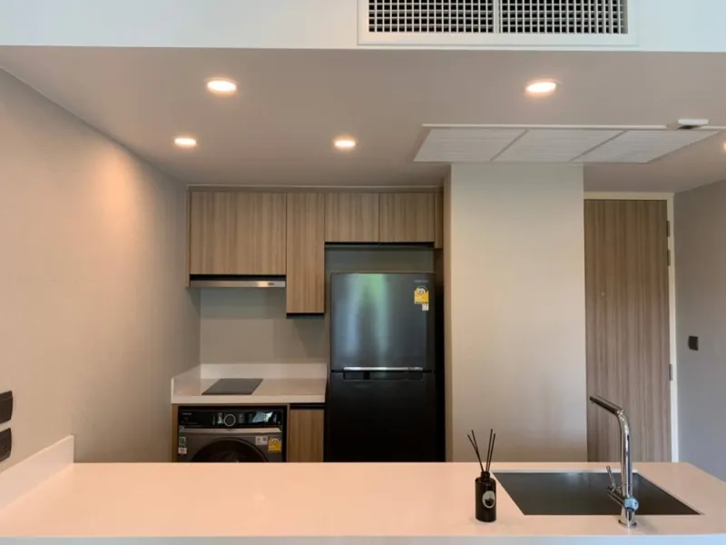 ให้เช่า คอนโด Na vara Residenc ชั้น 5 สงบเงียบ และ ความเป็นส่วนตัว วิวสวนไม่มี ตึกบัง จองเลย