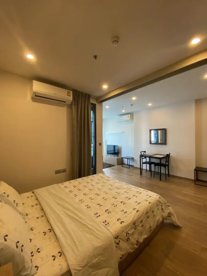 ให้เช่า คอนโด คิว ชิดลม-เพชรบุรี ห้องสวย พร้อมเข้าอยู่ เฟอร์นิเจอร์ครบ อย่ารอช้า รีบเลย