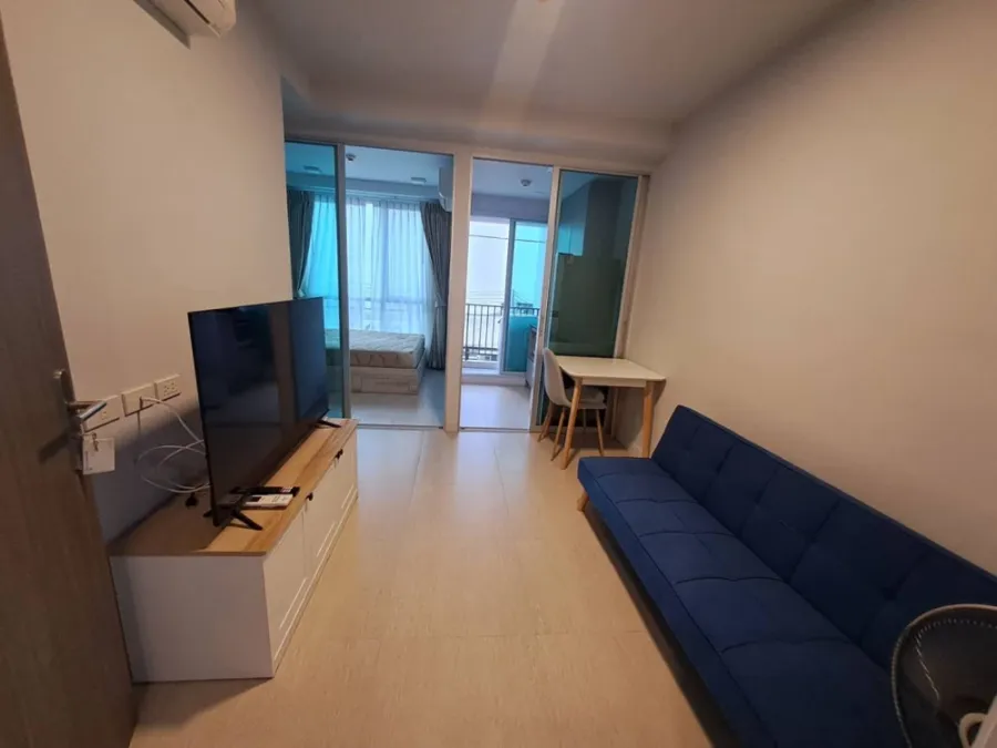 For rent: The Ville Express Ratchayothin, separate room, decorated in a warm style, fully furnished. If you don't book, you'll really miss out.