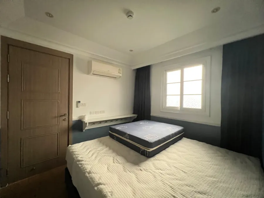 For rent: Seven Seas Cote d'Azur, 8th floor, pool view, fully furnished, very livable. Book now!