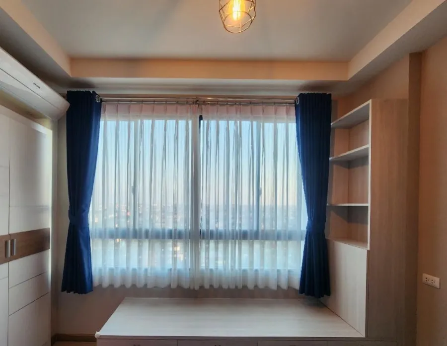For sale: J Condo Sathorn-Kanlapapruek, unblocked view, fully built-in furniture, good price, you must reserve now. ​