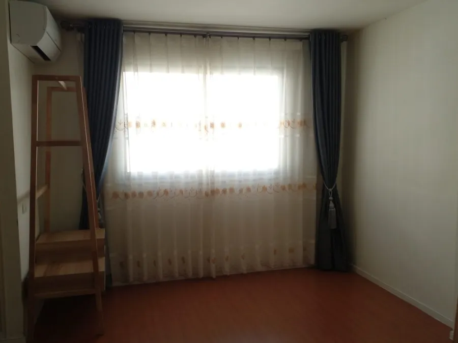 Condo for rent, Lumpini Township, Rangsit, Khlong 1, decorated in white tones, 6th floor, very good price, ready, must hurry.