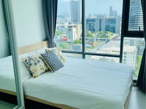 For rent: Rhythm Sukhumvit 42, 2 bedrooms, 2 bathrooms, with a great city view, fully furnished and ready to move in.