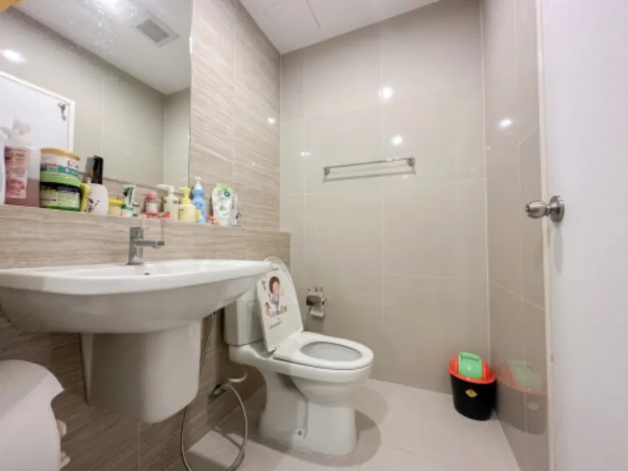 For sale, Niche Mono Charoennakorn, 22nd floor, Chao Phraya River curve view, beautiful room, fully furnished, fully booked, hurry up.
