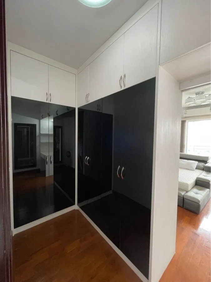 For rent: Supalai River Resort, 41st floor, highest floor, next to the Chao Phraya River, Sathorn city view, magnificent view, must book.