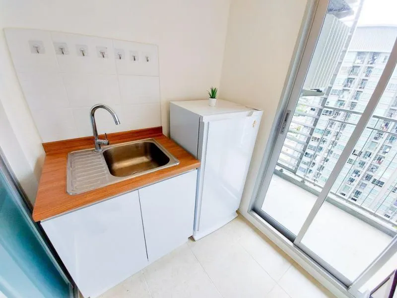 For rent U Delight @ Talat Phlu Station, corner room, very private Decorated a minimal room, very nice to move.
