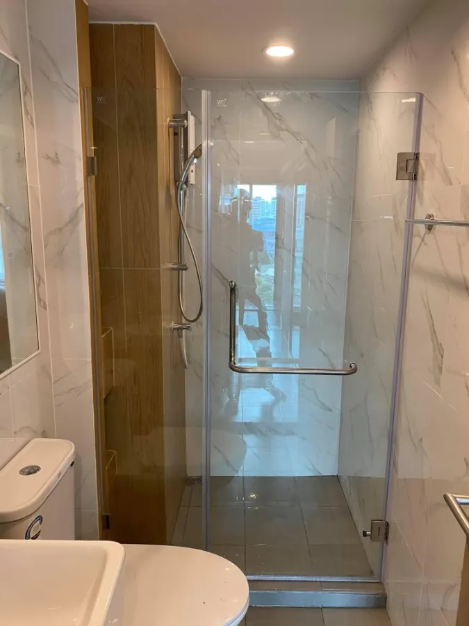 Sell Excel Hideaway Sukhumvit 71, city view room, very private Good like this. You can't reserve it anymore.