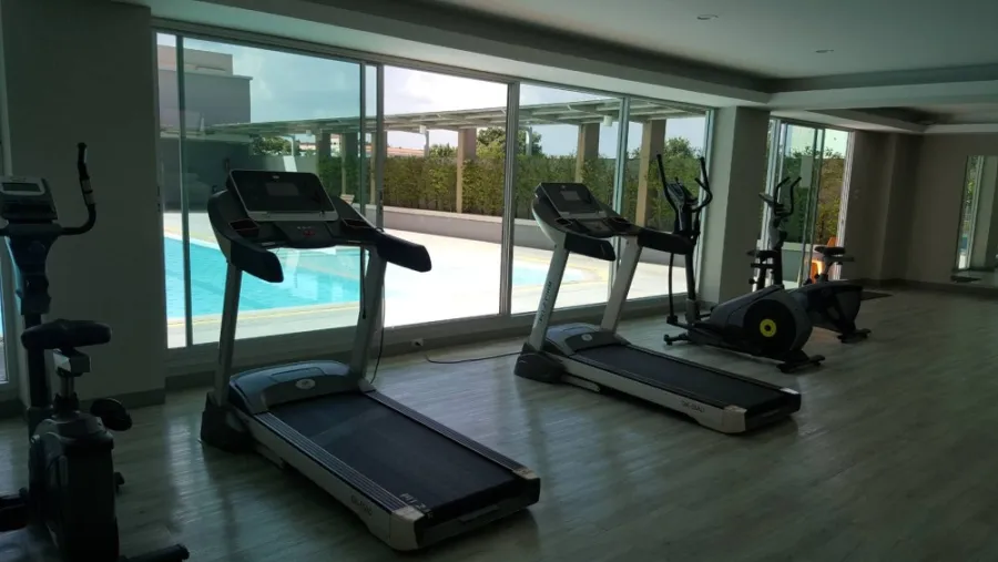 For rent, Saranville @ Happy Land, size 35 sqm., Beautiful room, pool view, fully furnished, interested, do not miss it hard