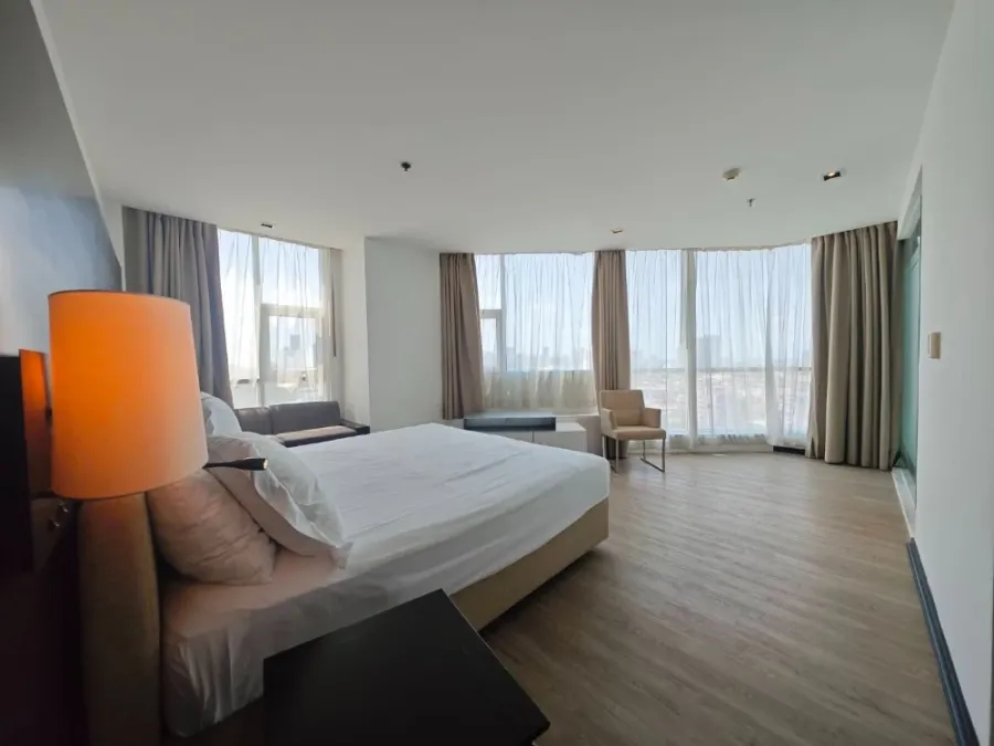 For rent: Sathorn Heritage, 2 bedrooms, fully furnished, hurry and reserve now!