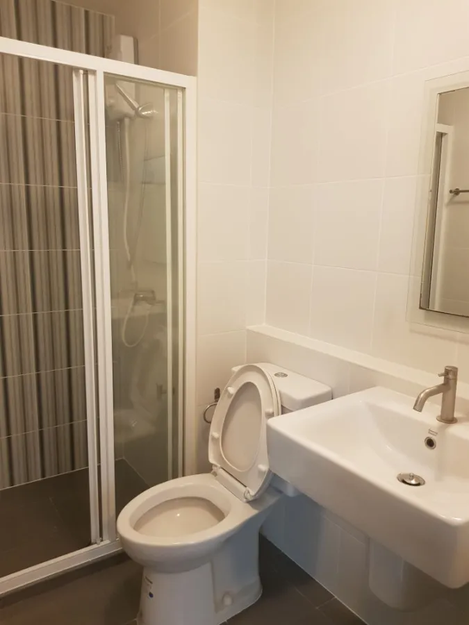 For rent, D Condo Campus Kamphaeng Saen, 1st floor, Building B, complete with furniture and electrical appliances. Book now.