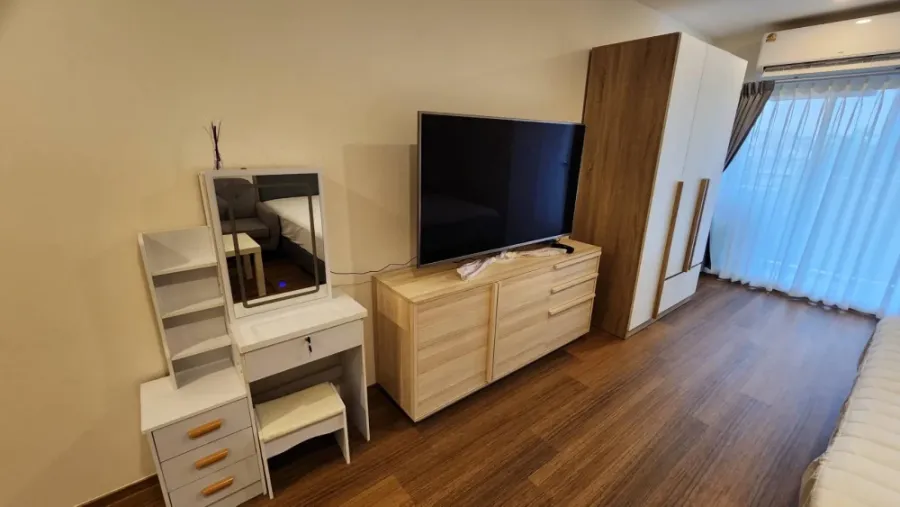 For rent Lumpini Condo Town Ekamai 48, studio room, 4th floor, comes with a very good price. You must not miss it.