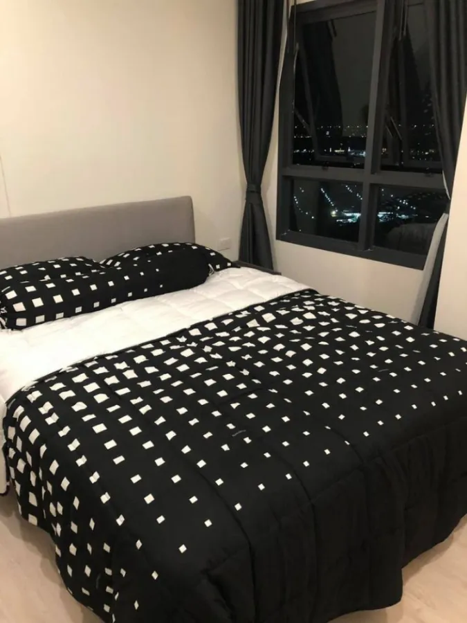 Selling Decon Prime Rattanathibet, 32nd floor, Chao Phraya River view. Super cool room It's fully furnished. Book now.