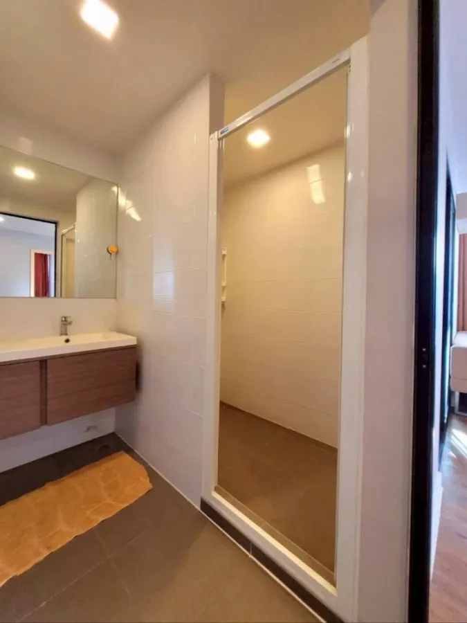 Urgent sale! Esta Bliss Ramintra, ready-to-move-in unit with complete amenities. Reserve yours today!