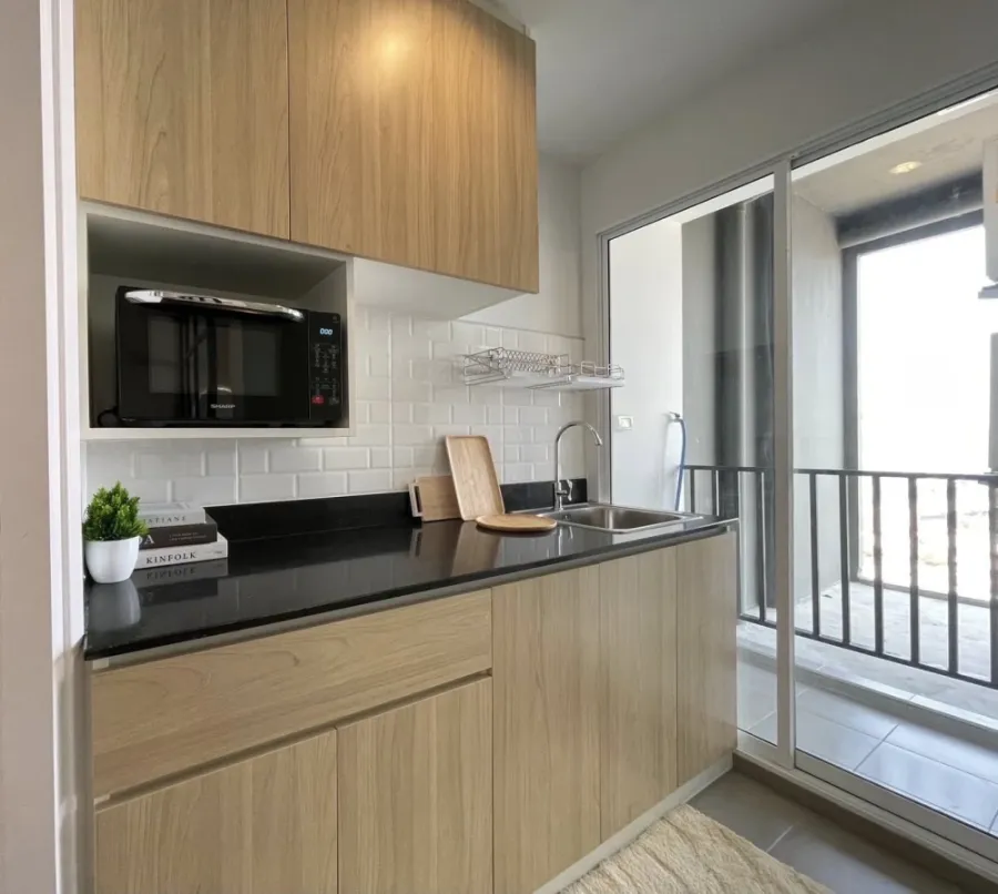 For rent: Regent Home Bang Son 28, special room, wide front, beautifully decorated, fully furnished, ready to move in, hurry and reserve.
