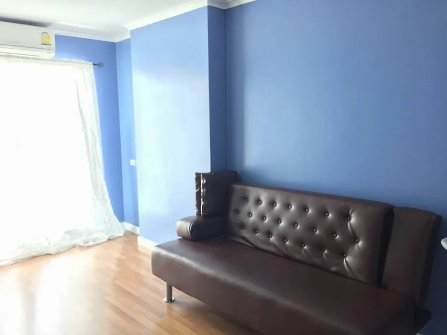Sell/rent Lumpini Park Riverside Rama 3 Condo, clean room, fully furnished, hurry to book now.