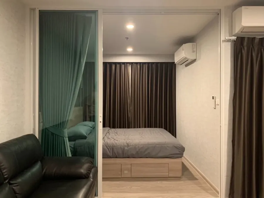 For rent: Regent Home Bangna project. Rooms are partitioned into separate, clearly defined zones. Great price! Book now, don't miss out!