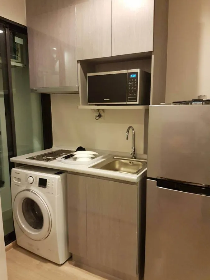 For rent, Ideo Sathorn-Thapra, high floor, beautiful view, fully furnished and ready to move in. If interested, hurry up to reserve now.