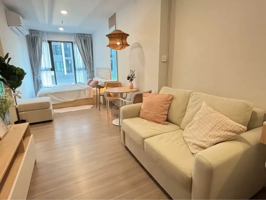 ให้เช่า Aspire Sukhumvit - Rama 4 ห้องสตูดิโอ ตกแต่งสไตล์มินิมอล เฟอร์ครบ วิวสระว่ายน้ำ จองด่วน