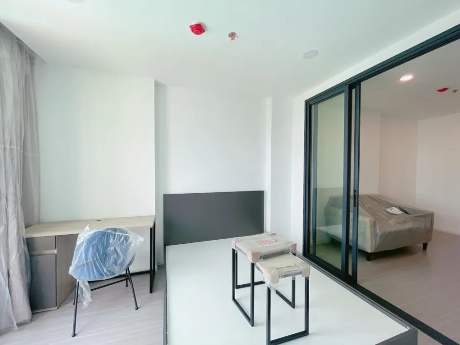 For rent DENIM JATUJAK, new room, pool view. fully furnished You can reserve in advance. Don't miss it.