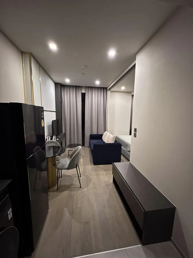 For rent: Ashton Asoke, 37th floor, great city view, fully decorated with Buit-In walls, if you don't reserve you will regret it.