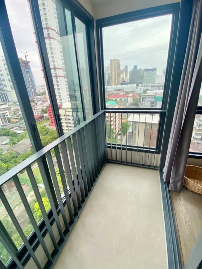 ให้เช่า Ideo Q สยาม-ราชเทวี ห้องกว้างขวางมาก พื้นที่ใช้สอยเยอะเวอร์ แบบ 2 นอน 1 น้ำ มี ลิฟท์ส่วนตัว รีบจองเลย