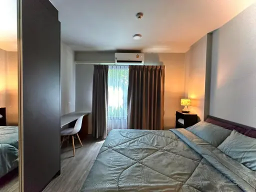 For rent: Monte Rama 9, natural view, room ready to move in. Good furniture, separate kitchen, don't make a big mistake if you reserve.