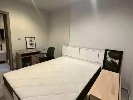 For sale/rent: Life Asoke-Rama 9, 9 rooms ready to move in, fully furnished, appliances included. Come and own it today, don't miss out!