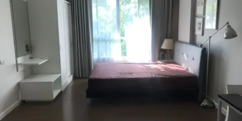 ขาย/เช่า ดี คอนโด สาธุประดิษฐ์ 49 ห้องมุม วิวสวน ตกแต่งพร้อมอยู่ ราคากันเอง อย่ารอช้า!