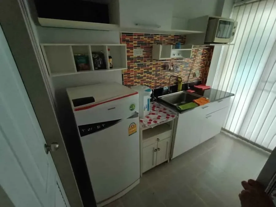 For rent: The Kith Lumlukka Klong 2. Nice unit, low floor, easy access. Book now! This price is hard to find!!!